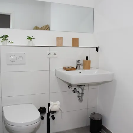 Nibelungen - Worms-hochheim Апартаменты Вормс